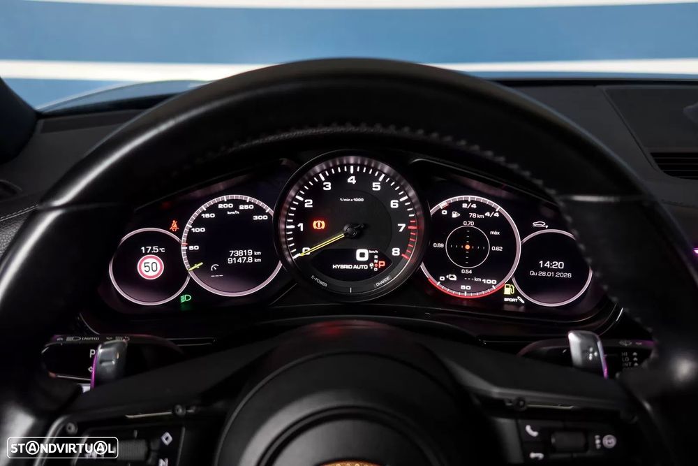 Porsche Panamera 4 E-Hybrid - 8