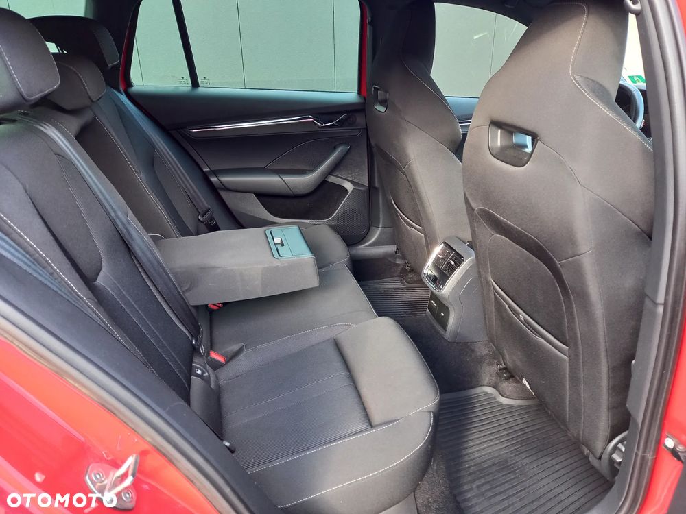 Skoda Octavia 2.0 TDI 4x4 Sportline DSG - 5