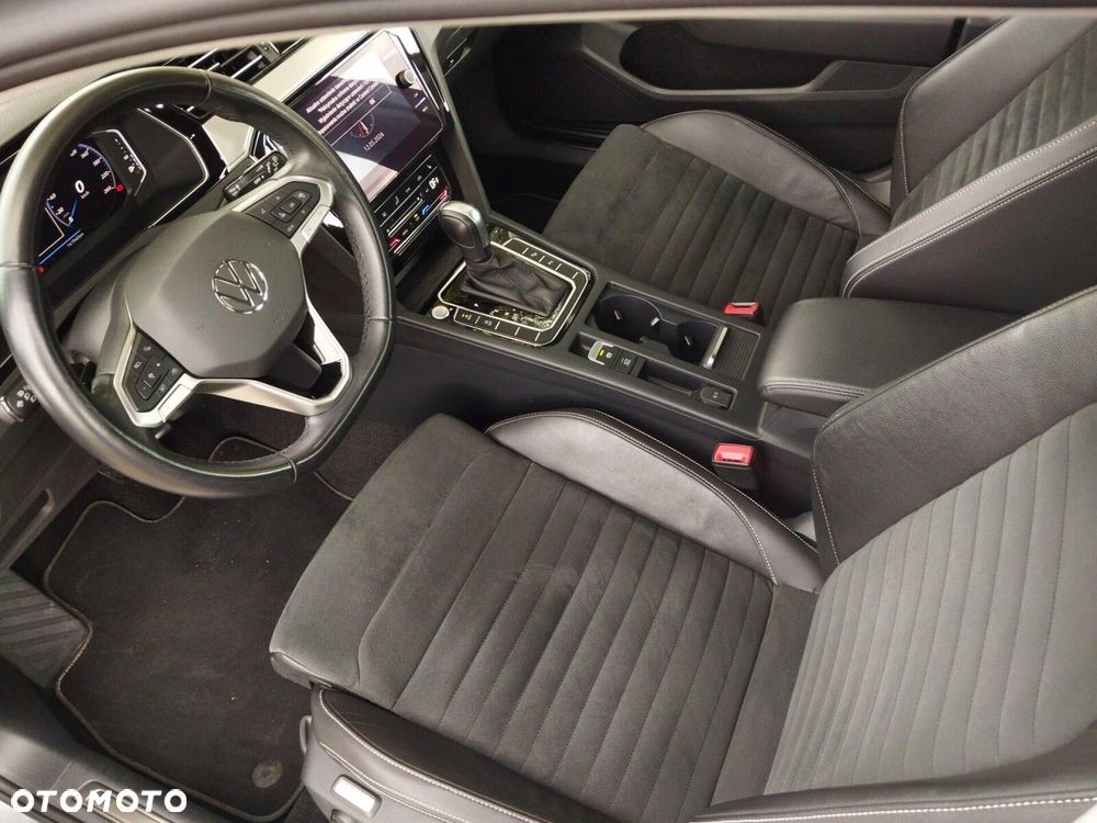 Volkswagen Passat - 16