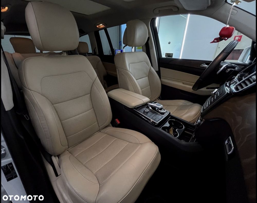 Mercedes-Benz GLS - 8