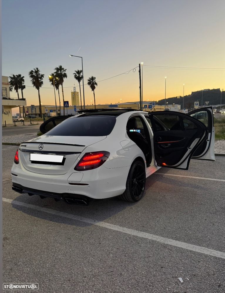 Mercedes-Benz E 300 e AMG Line - 2