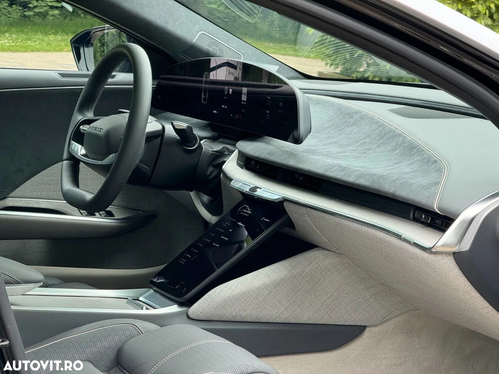 Lucid Air - 3