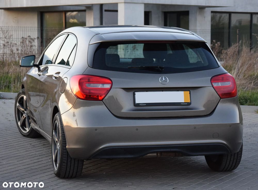 Mercedes-Benz Klasa A 180 BlueEfficiency Edition - 14