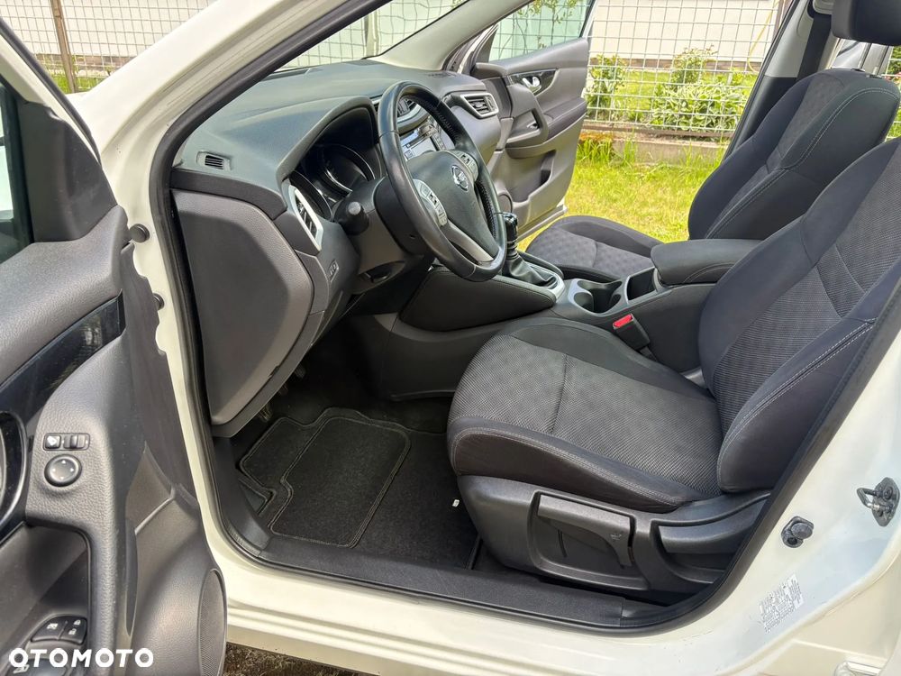 Nissan Qashqai - 12