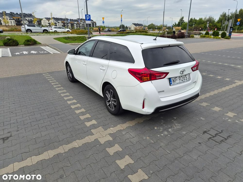 Toyota Auris - 2