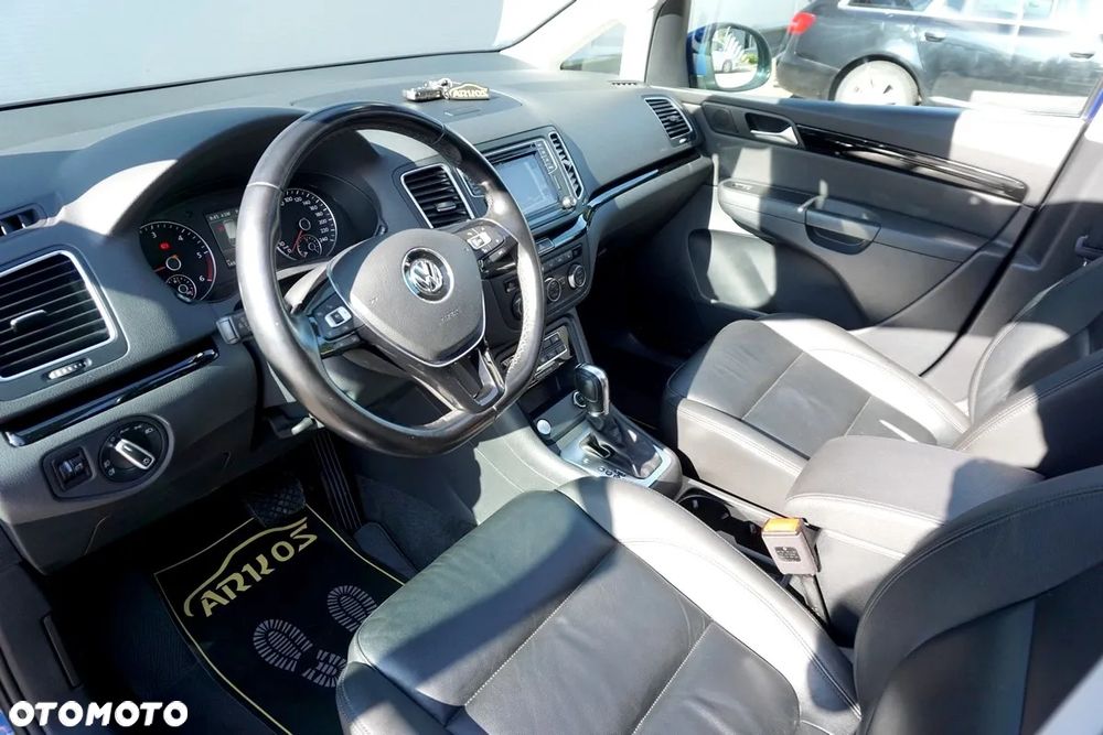 Volkswagen Sharan 2.0 TDI DSG BlueMotion Technology Highline - 24