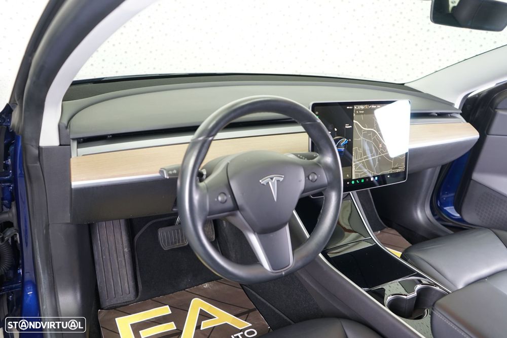 Tesla Model 3 Long-Range Dual Motor AWD - 17