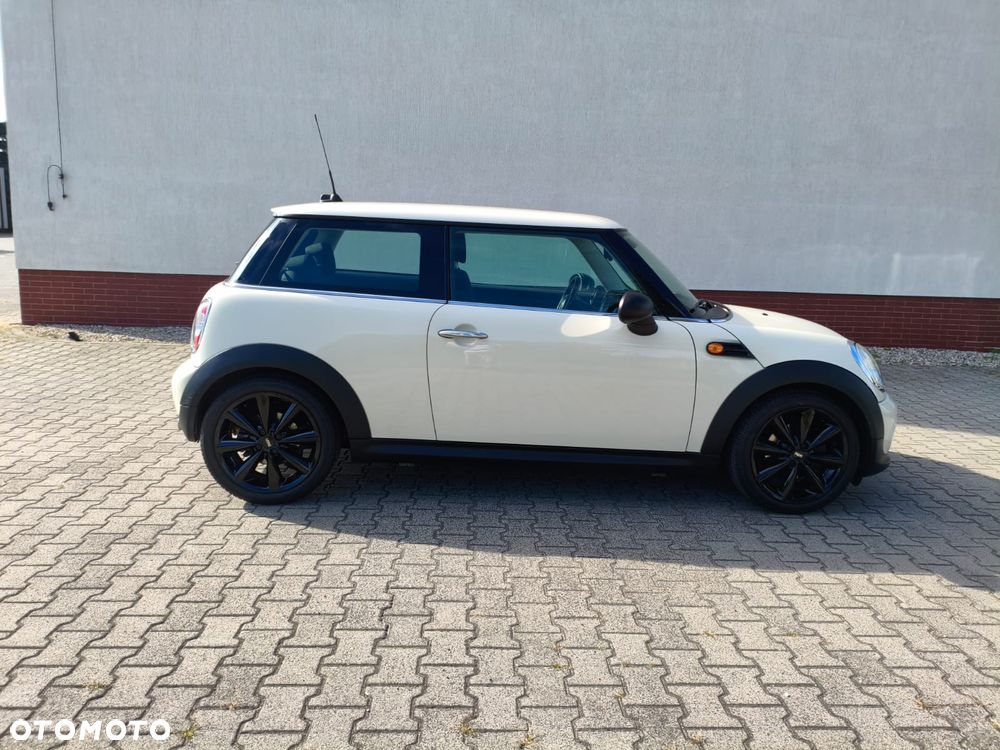 MINI Cooper Standard - 5