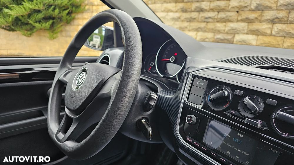 Volkswagen up! BlueMotion Technology club - 19
