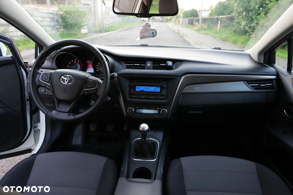 Toyota Avensis 1.8 Active - 27