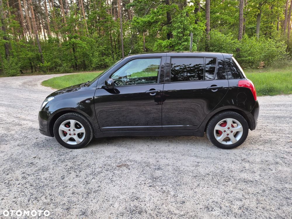 Suzuki Swift - 4
