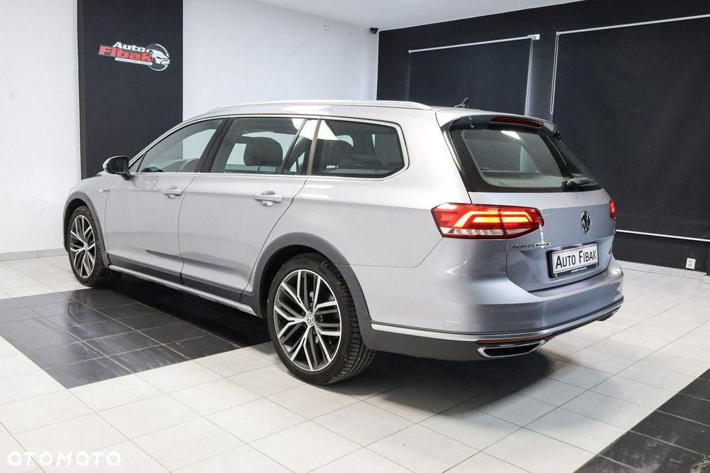 Volkswagen Passat - 12