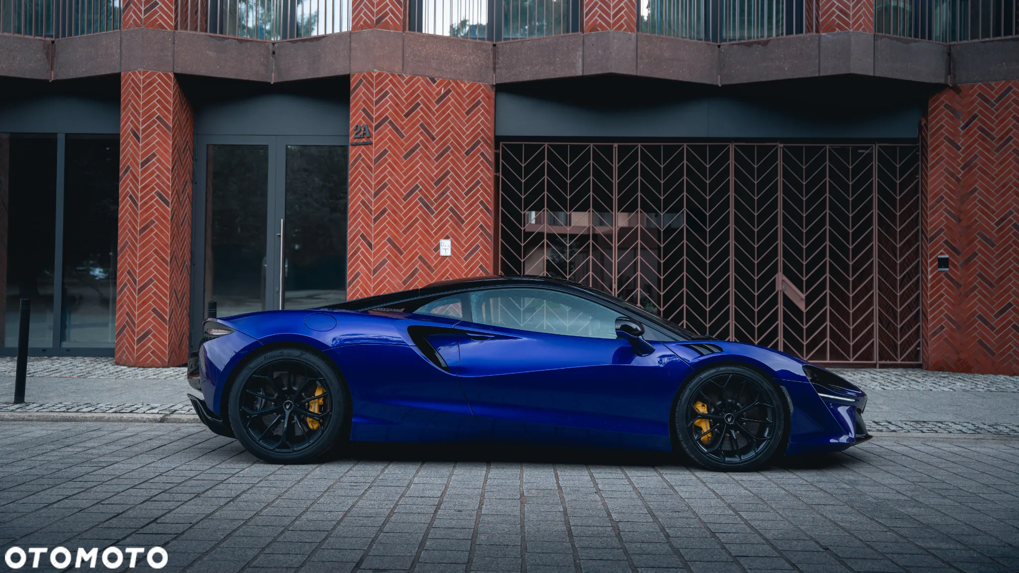 McLaren Artura - 8