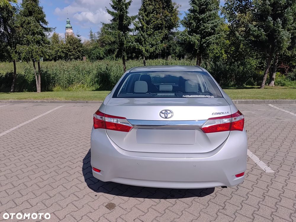 Toyota Corolla - 2