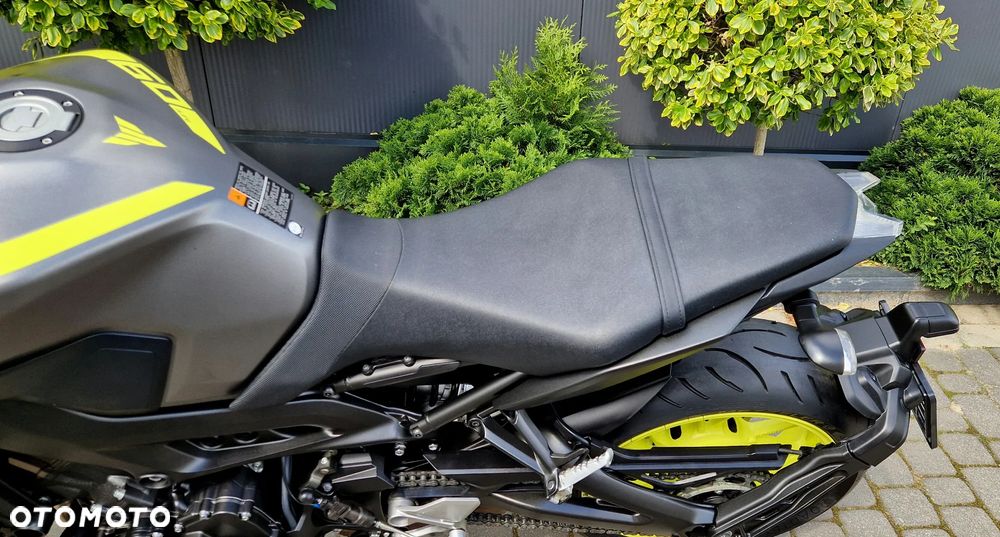 Yamaha MT - 32