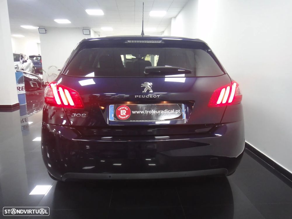 Peugeot 308 PureTech 130 GPF EAT8 Stop & Start Tech Edition - 31