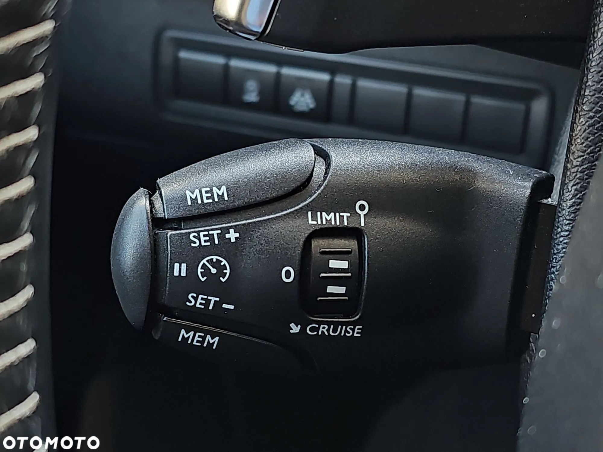 Peugeot 308 PureTech 130 GPF EAT8 Stop & Start Allure Pack - 33