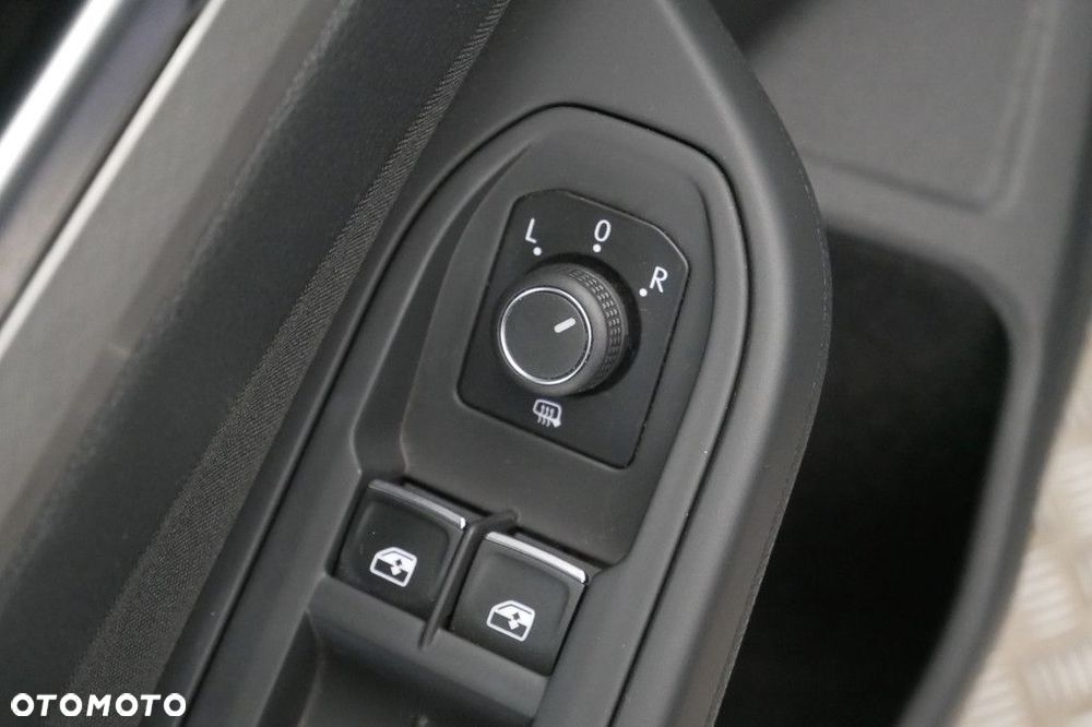 Volkswagen Golf Variant - 24