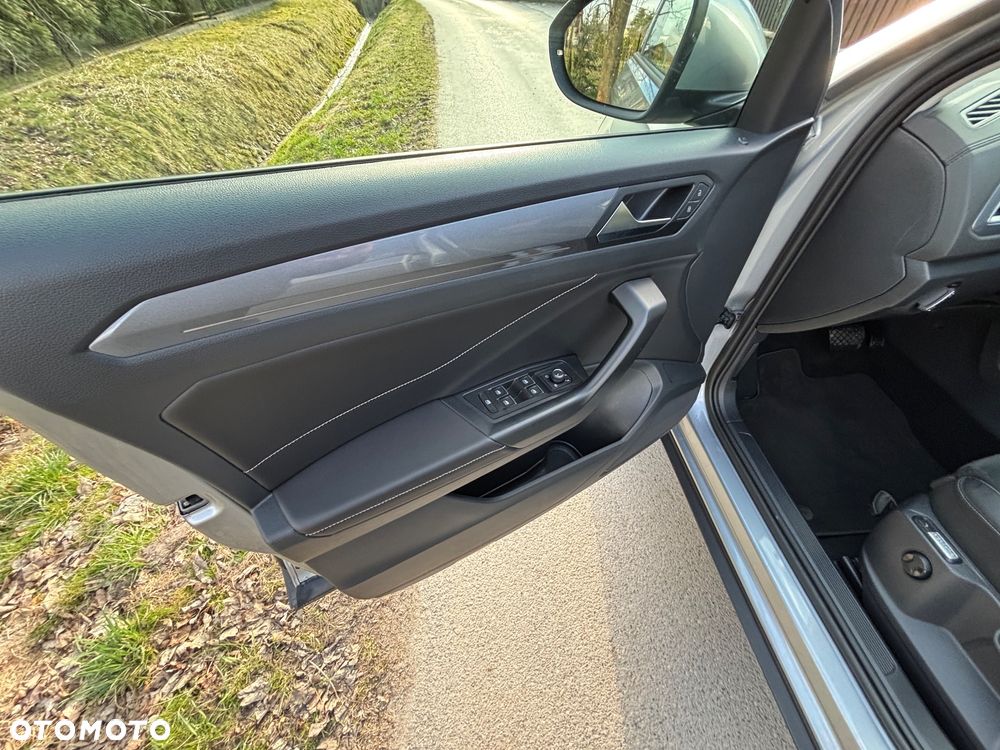 Volkswagen T-Roc 2.0 TDI SCR 4MOTION DSG Style - 12