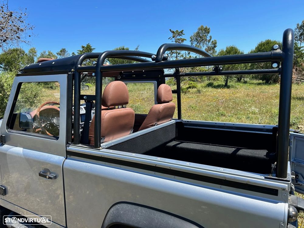Land Rover Defender 90 2.4 CRD S - 34
