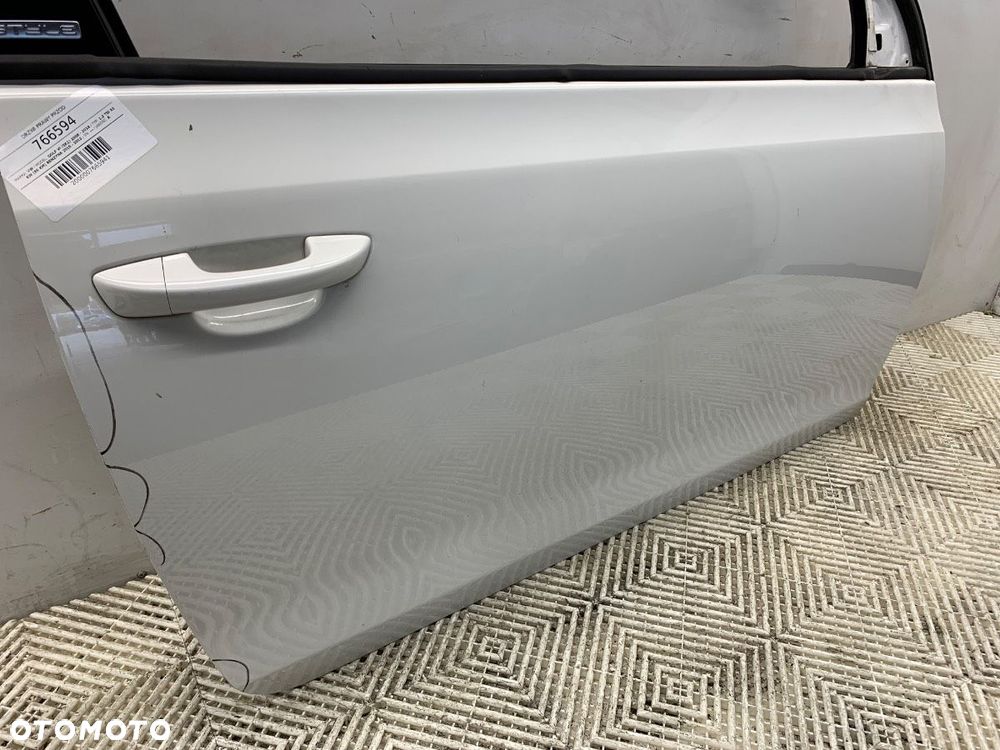 DRZWI PRAWY PRZÓD - 699.00 PLN - VW GOLF VI (5K1) 2008 - 2014 1.2 TSI 63 kW [86 KM] benzyna 2010 - - 2