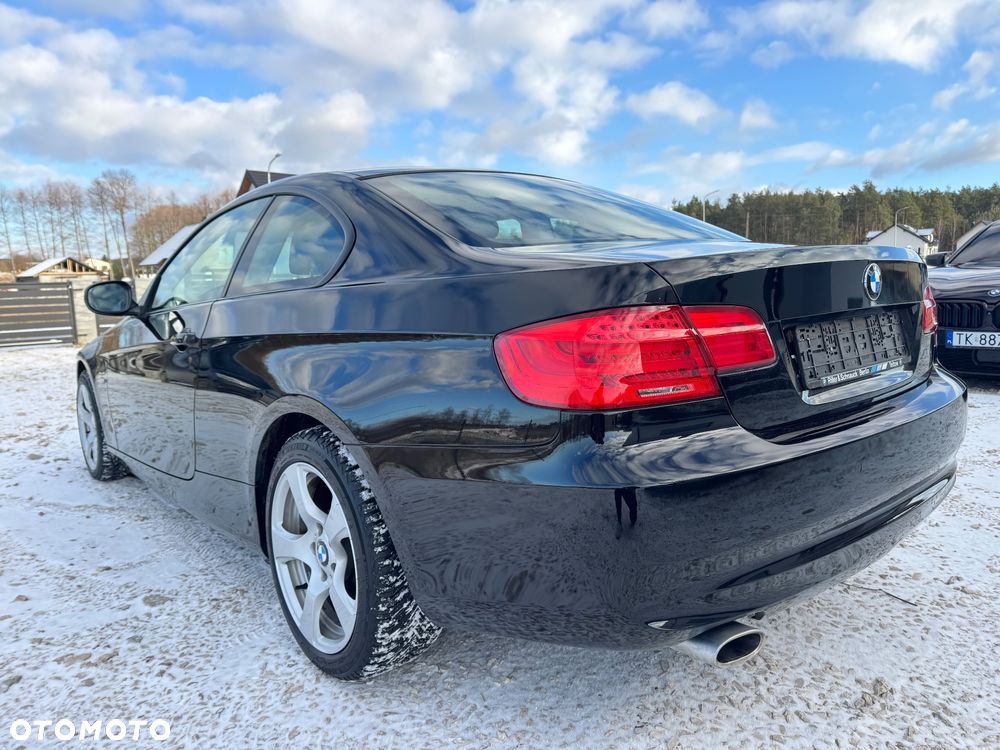 BMW Seria 3 320i M Sport Edition - 8