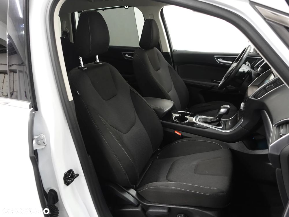 Ford S-Max 2.0 TDCi Titanium PowerShift - 25