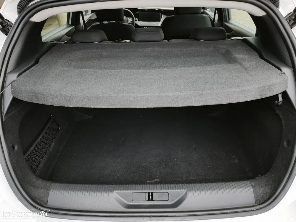 Peugeot 308 - 13