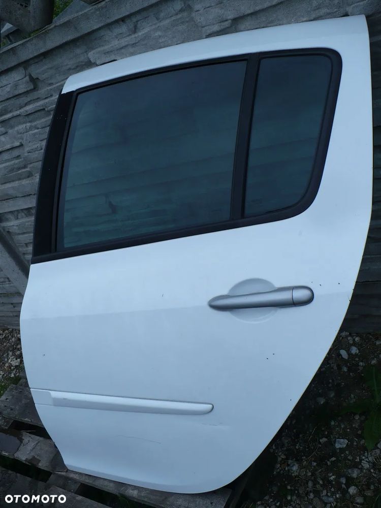 CLIO III FL 05-12 drzwi lewe tylne 5D.HB. 11ROK