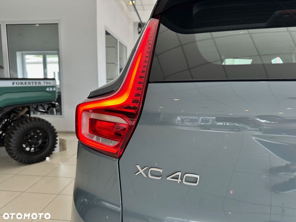 Volvo XC 40 T3 R-Design - 10