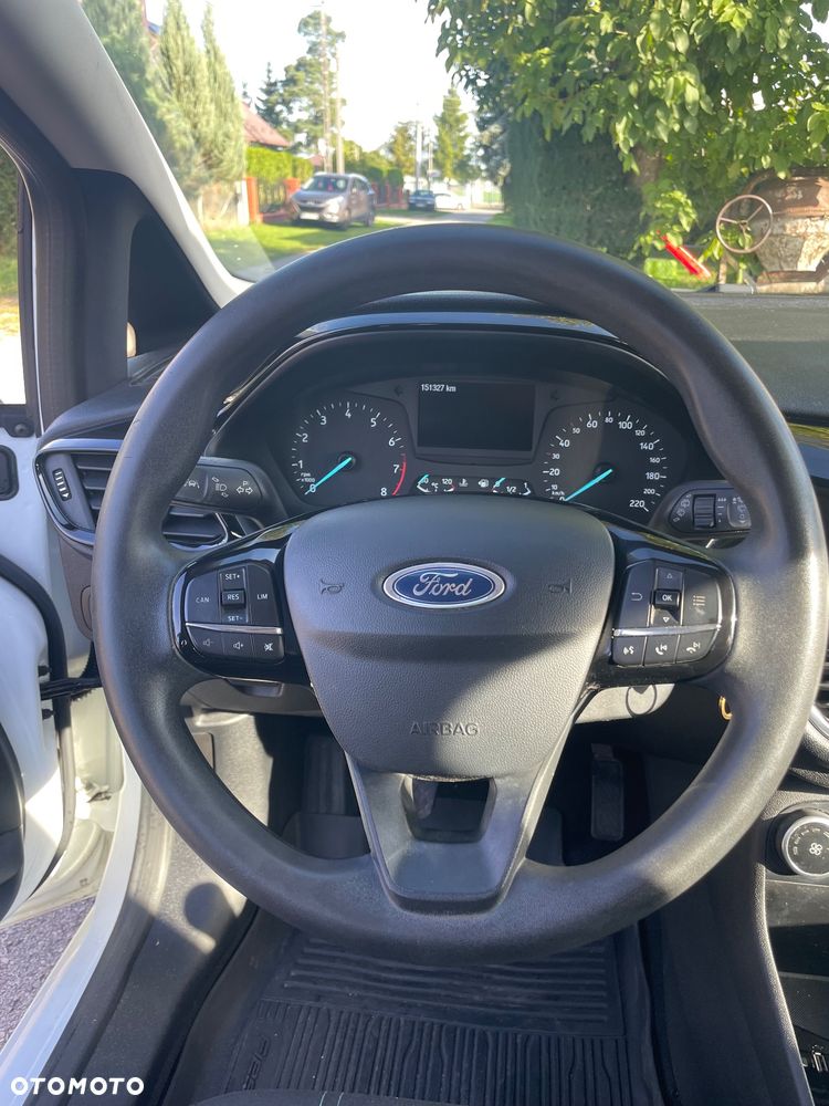 Ford Fiesta - 11