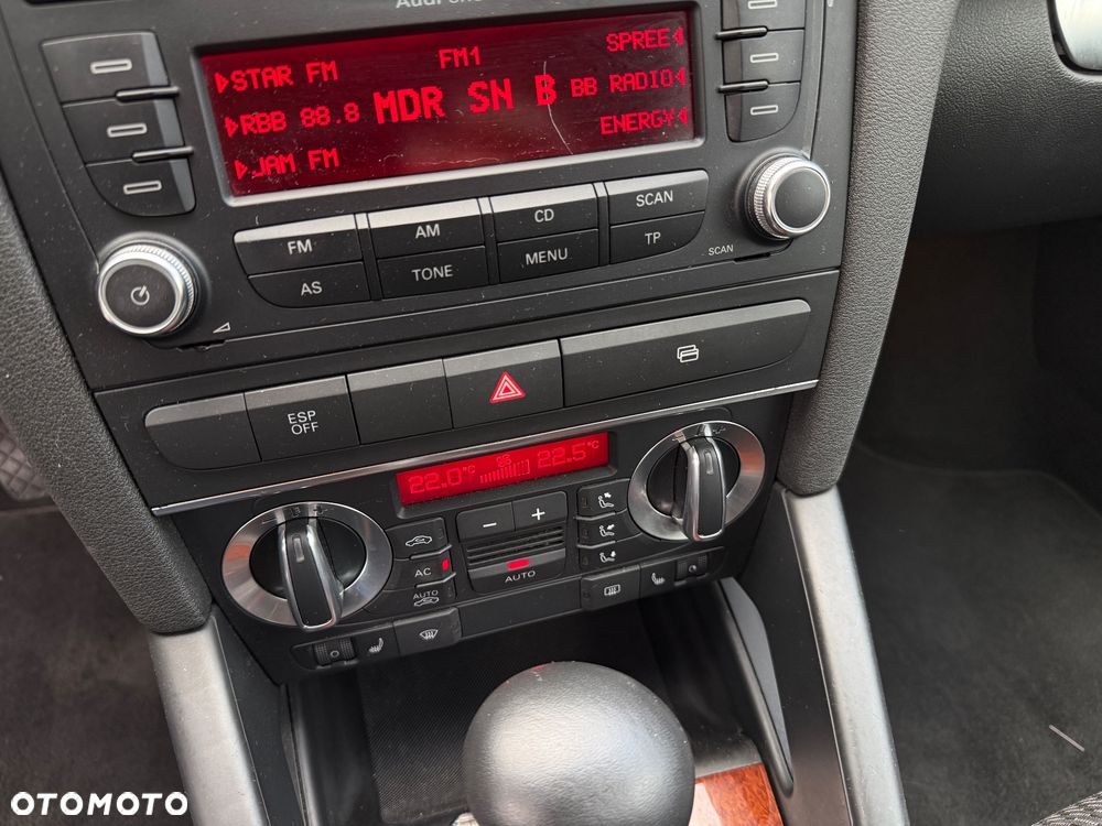 Audi A3 3-drzwiowe 1.6 S tronic Ambiente - 7