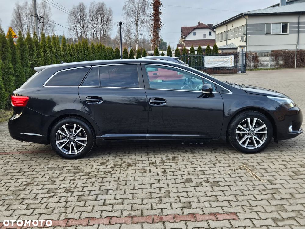 Toyota Avensis 1.8 Premium - 5