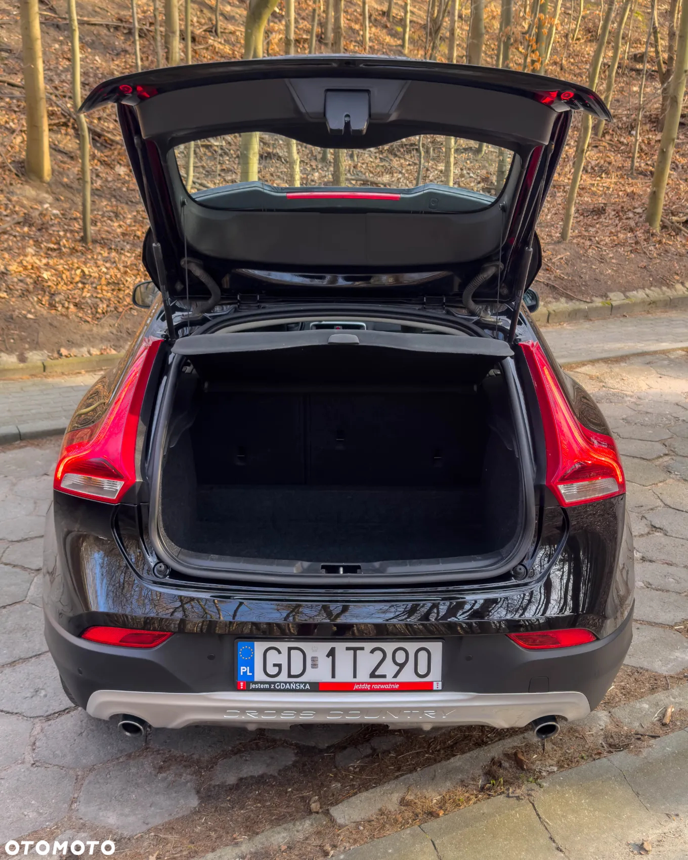 Volvo V40 Cross Country D3 Momentum - 9