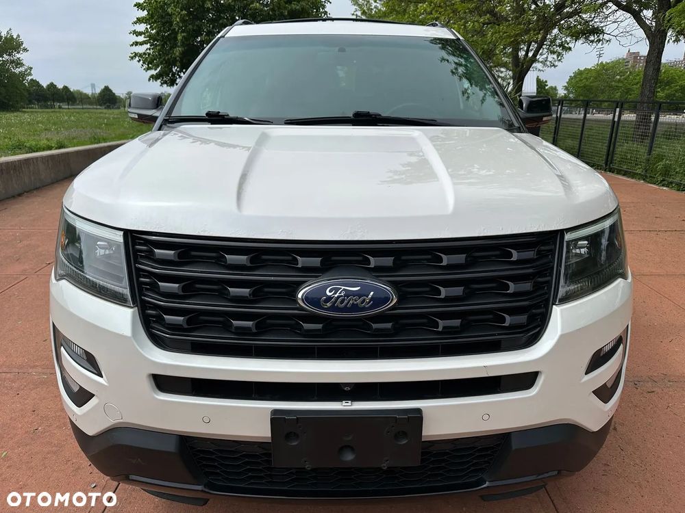 Ford Explorer - 4