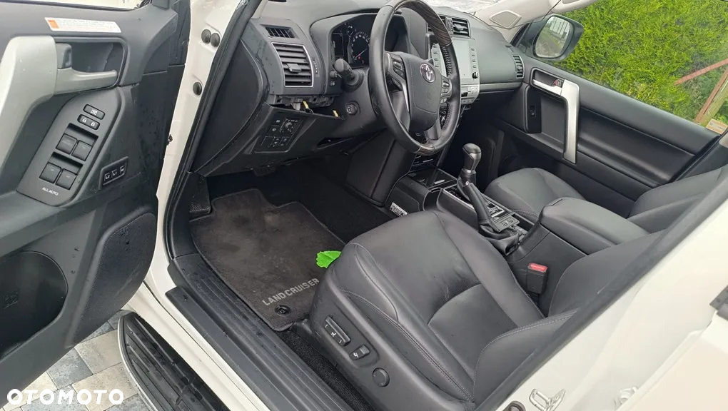 Toyota Land Cruiser LC 2.8 D-4D Invincible - 12