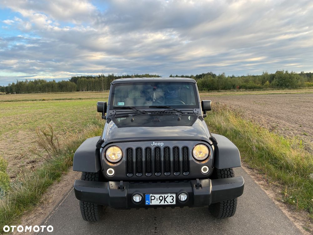 Jeep Wrangler - 30