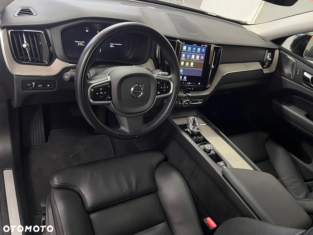 Volvo XC 60 T6 Plug-In Hybrid AWD Plus Black Edition - 17