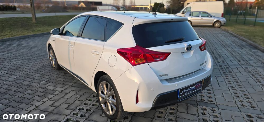 Toyota Auris 1.8 HSD Luna - 14