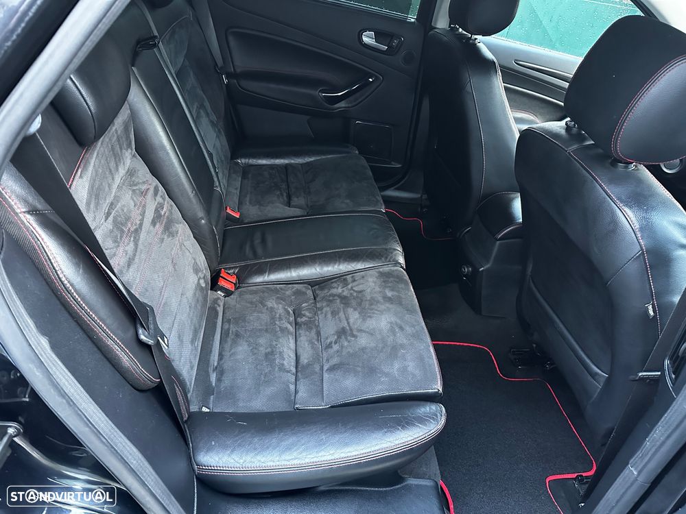 Ford Mondeo SW 2.2 TDCi Titanium S - 32