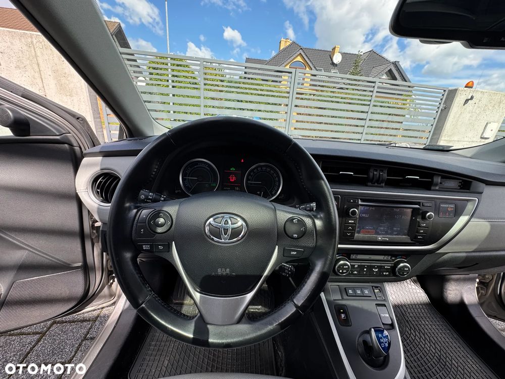 Toyota Auris Hybrid 135 Prestige - 20