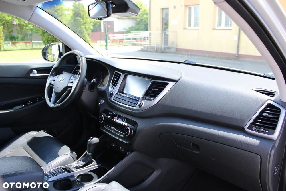 Hyundai Tucson blue 1.7 CRDi 2WD DCT Premium - 25