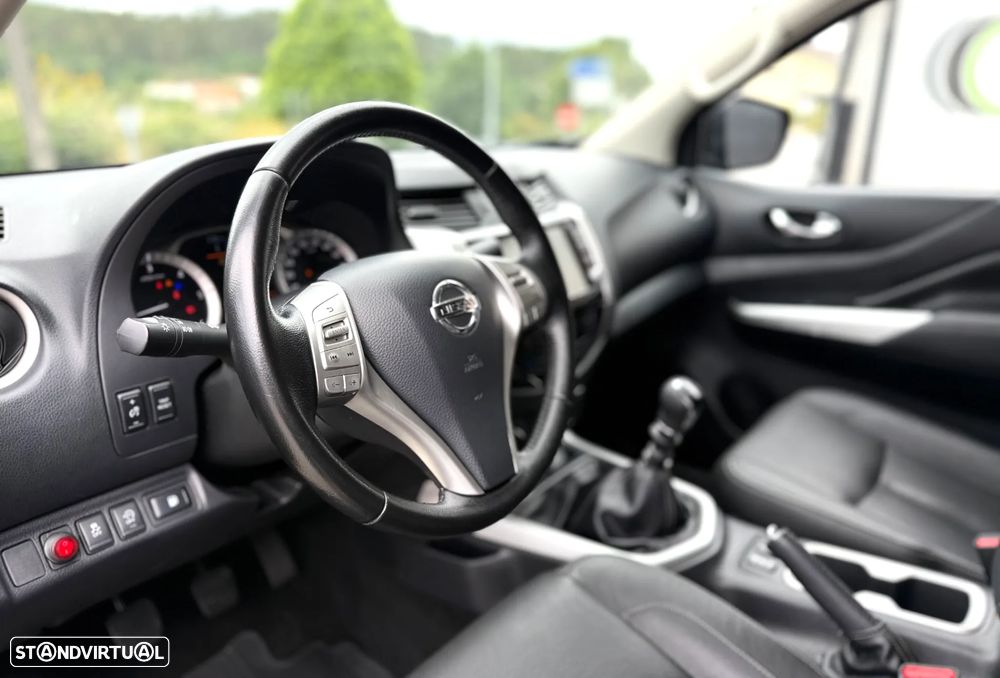 Nissan Navara 2.3 dCi CD 4WD Tekna - 21