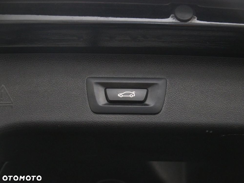 BMW Seria 5 520d Luxury Line - 33