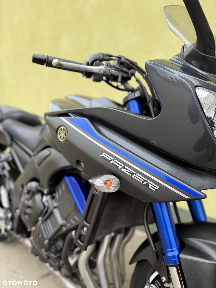 Yamaha FZ8 - 4