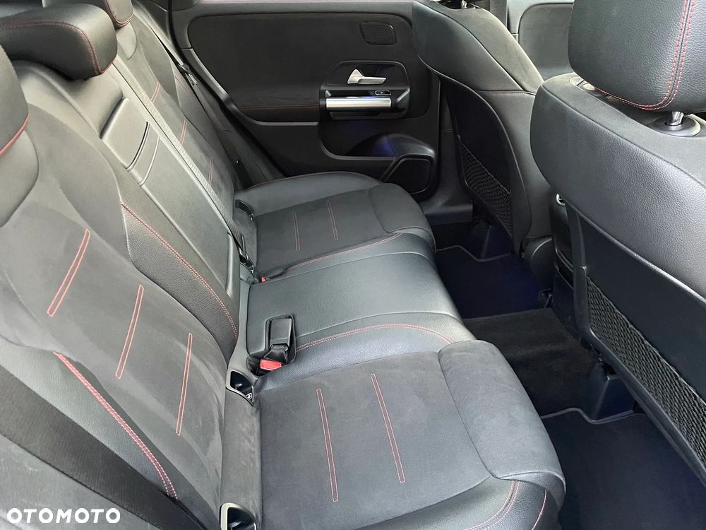 Mercedes-Benz Klasa B 180 d AMG Line 7G-DCT - 21