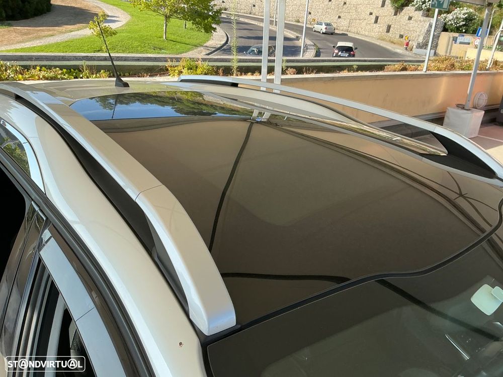 Peugeot 2008 1.2 PureTech Allure EAT6 - 4