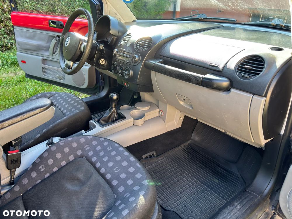 Volkswagen New Beetle 2.0 - 16