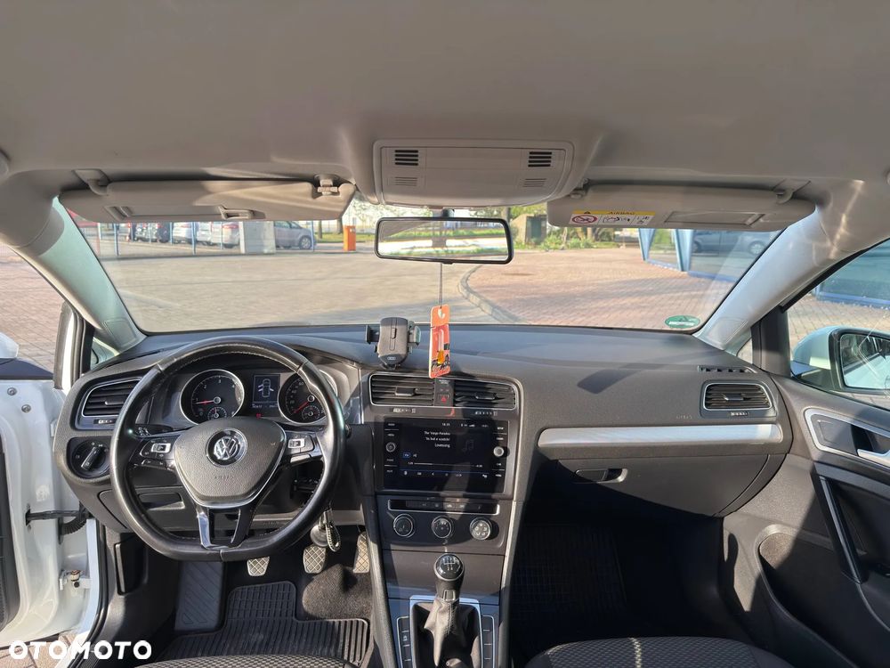 Volkswagen Golf 1.6 TDI (BlueMotion Technology) Comfortline - 17