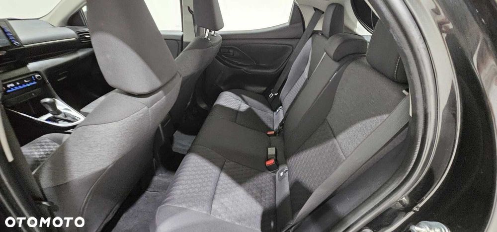 Toyota Yaris - 10